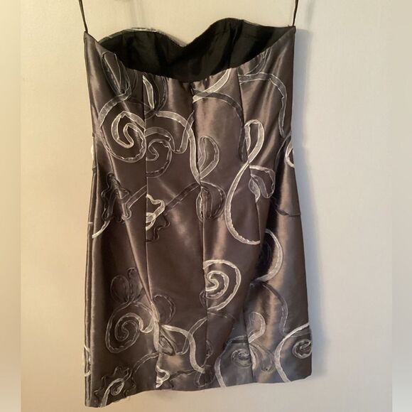 VINTAGE JESSICA McCLINTOCK SIZE 12 METALLIC GRAY SOUTACHE STRAPLESS MINI DRESS - Picture 3 of 8